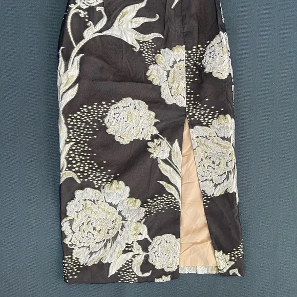 Elliatt Black and Cream Floral Midi Dress - Picture 10 of 10